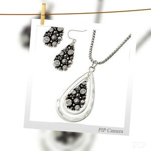 Triple Teardrop Necklace Set